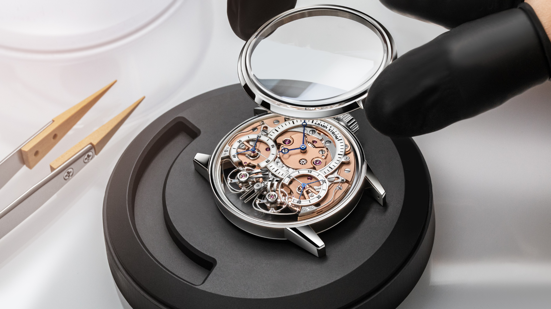 When Two Hearts Beat as One: Armin Strom’s Zeitgeist 1665 Redefines Resonance