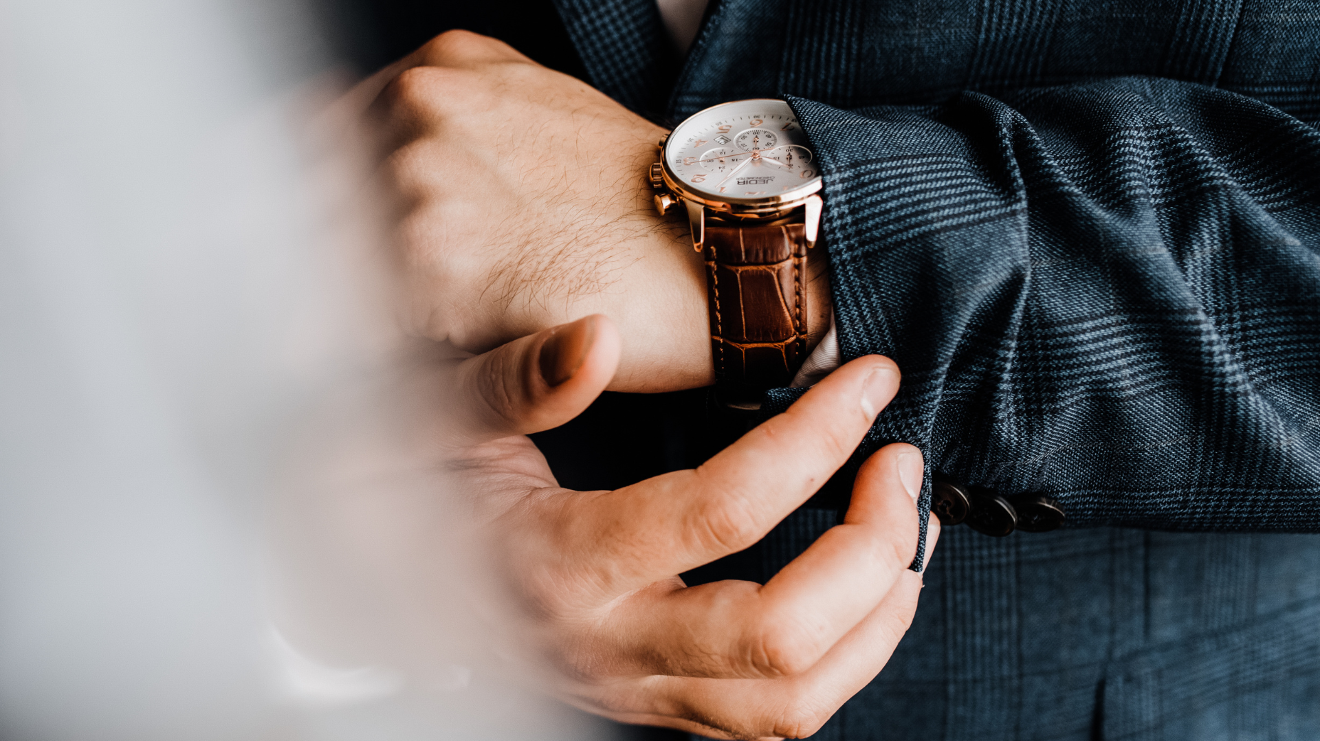 How the Left Wrist Won the Watch Game