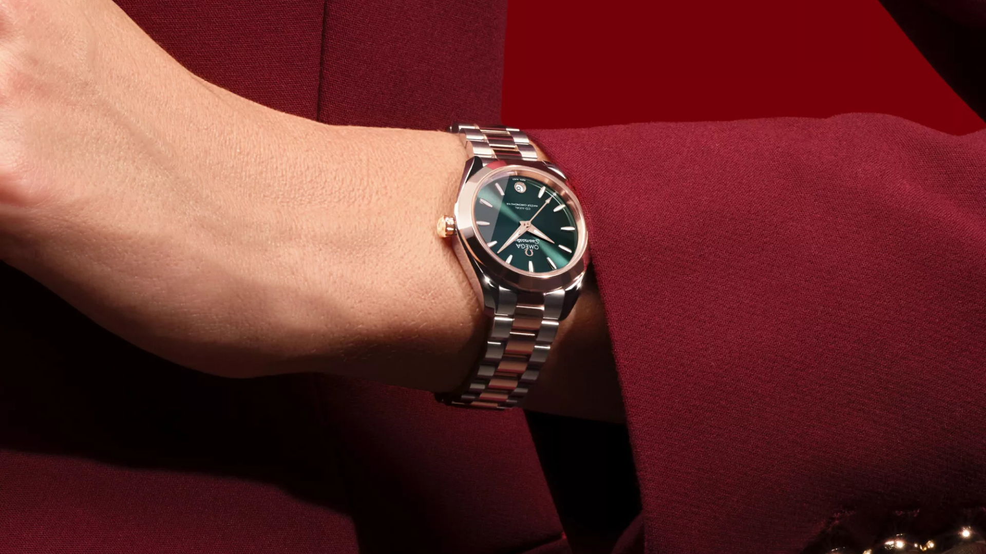 OMEGA Aqua Terra in Pine Green – 220.20.30.20.10.002