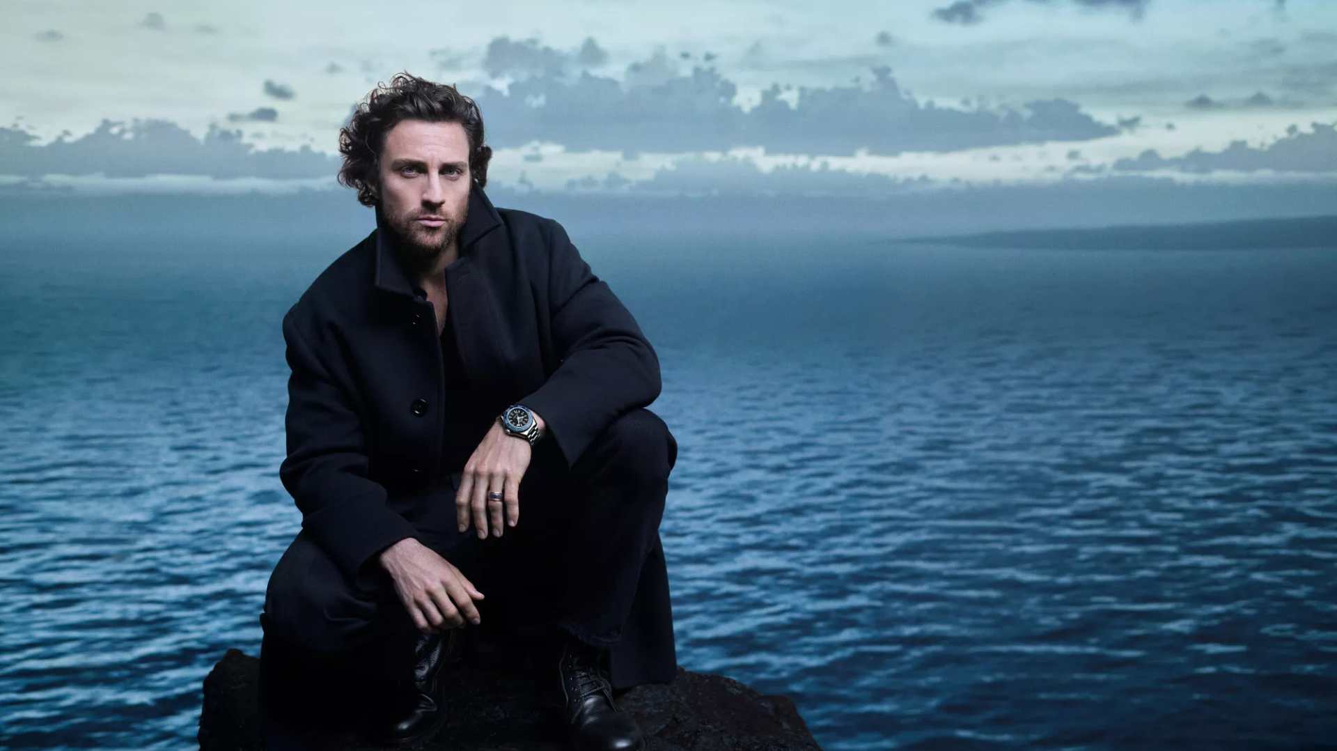 Aaron Taylor-Johnson, OMEGA Planet Ocean.
