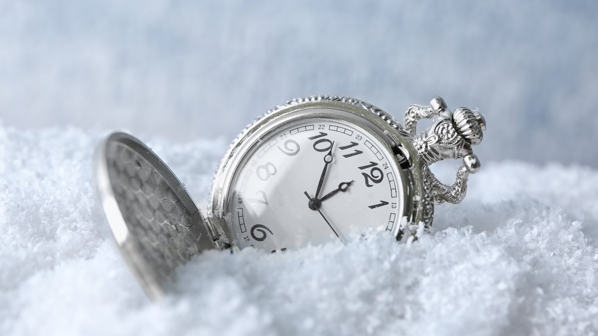 How Cold Days Can Affect Your Luxury Watch