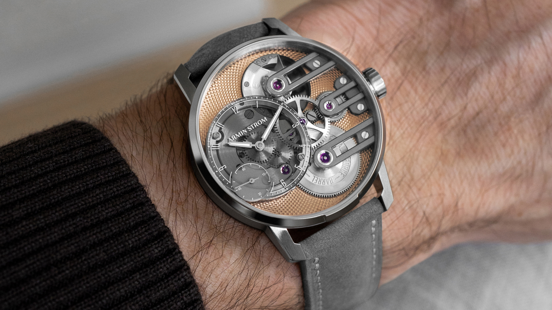 Armin Strom Gravity Equal Force Ultimate Sapphire Salmon